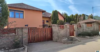 5 room house in Herceghalom, Hungary