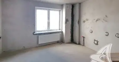 Apartamento 3 habitaciones en Kobriny, Bielorrusia