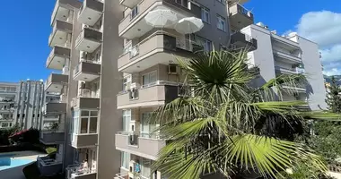 Mieszkanie 3 pokoi w Mahmutlar, Turcja