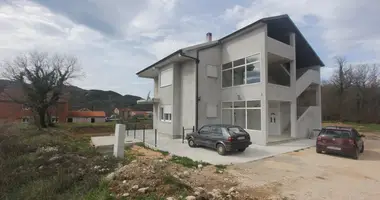 Casa 4 habitaciones en Pelinovo, Montenegro