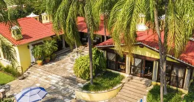 Casa 8 habitaciones en Emiliano Zapata, México