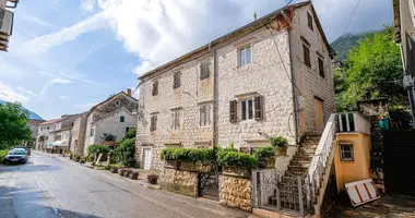 Haus 2 zimmer in Prcanj, Montenegro