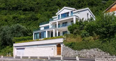 5 bedroom house in Lepetane, Montenegro