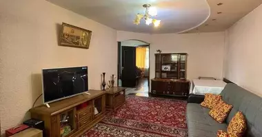 Квартира 3 комнаты с балконом, с мебелью, с кондиционером в Мирзо-Улугбекский район, Узбекистан