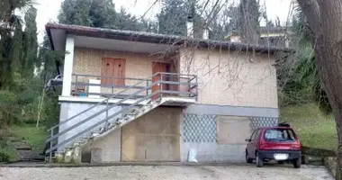 Reihenhaus 8 zimmer in Terni, Italien