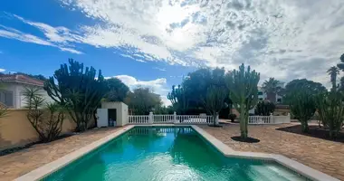 4 bedroom house in Orihuela, Spain