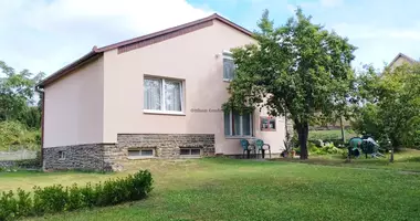 4 room house in Pecsi jaras, Hungary
