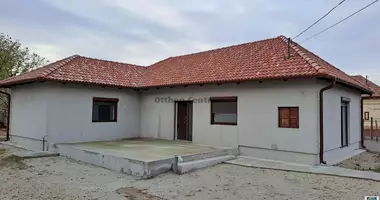 3 room house in Cegled, Hungary