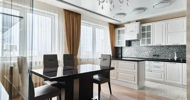 Wohnung 3 zimmer in Minsk, Belarus