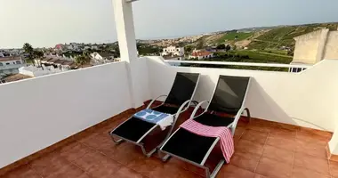 Mieszkanie 3 pokoi w Manilva, Hiszpania
