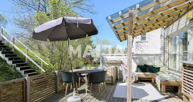 Wohnung 4 zimmer in Verwaltungsgemeinschaft Helsinki, Finnland