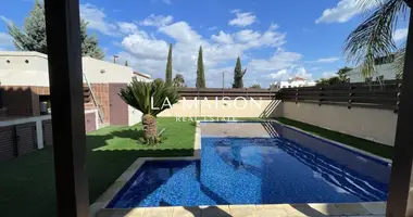 4 bedroom house with Air conditioner, with Swimming pool, with Garden in Greater Nicosia, Cyprus