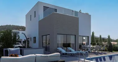 Villa 4 bedrooms in Pomos, Cyprus