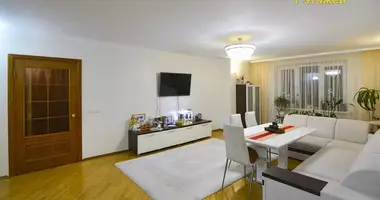 Wohnung 5 zimmer in Minsk, Belarus