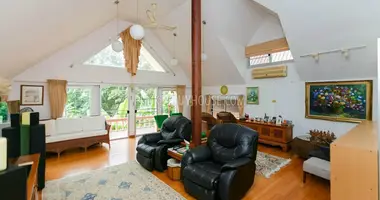 Villa 7 bedrooms in Chalong, Thailand