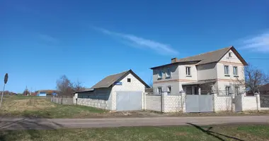 Casa en Krasny Maak, Belarús