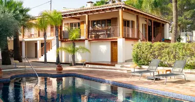 Villa  con aparcamiento, con Terraza, con Jardín en Alfaz del Pi, España