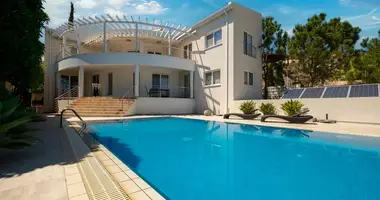 Villa 4 bedrooms in Peyia, Cyprus