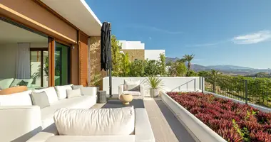 2 bedroom apartment in Estepona, Spain
