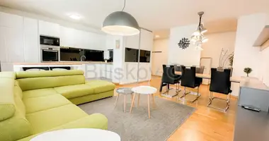 Apartamento 4 habitaciones en Zagreb, Croacia