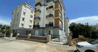 Wohnung 2 Schlafzimmer mit Balkon, mit Klimaanlage, mit Parken in Muratpasa, Türkei