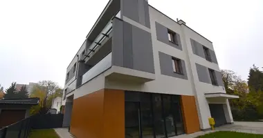 Коммерческое помещение 100 м² в Варшава, Польша
