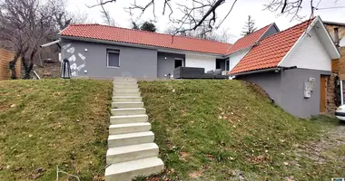 2 room house in Pecsi jaras, Hungary