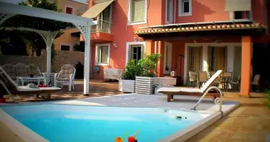 Villa 4 rooms with Furnitured, with Security, with Fireplace in Peloponnese Region, Greece