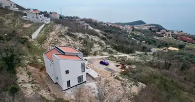 Villa 3 chambres avec Vue sur la mer, avec Piscine, avec Garage dans Blizikuce, Monténégro