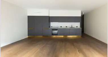 Wohnung 4 zimmer in Riga, Lettland