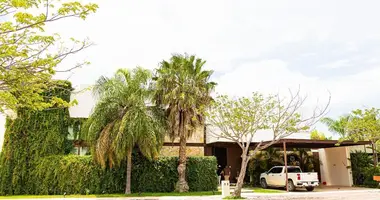 4 bedroom house in Mérida, Mexico