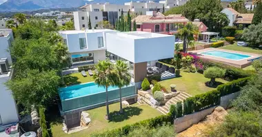 Villa 5 bedrooms in Benahavis, Spain