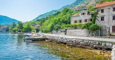 Вилла   с видом на море в Прчань, Черногория