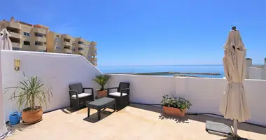2 bedroom apartment in Estepona, Spain