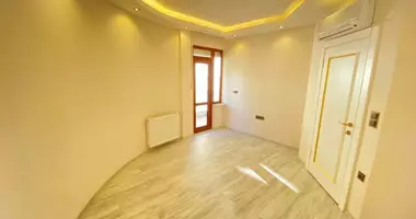 Villa 4 rooms with parking, with air conditioning in Alanya, Turkey