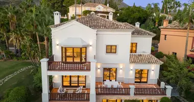 Villa  mit Parkplatz, mit Garage, mit Bergblick in Marbella, Spanien