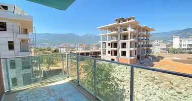 Mieszkanie 3 pokoi z parking, z basen, z widok na góry w Alanya, Turcja