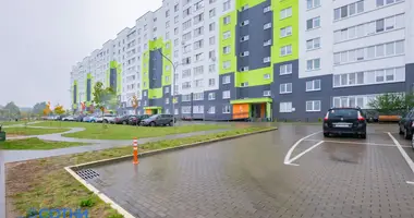 Apartamento 3 habitaciones en Borovlyany, Bielorrusia