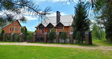Dom w Dziescanski sielski Saviet, Białoruś