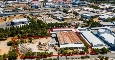 Warehouse 2 052 m² in Strovolos, Cyprus