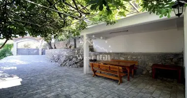 4 room house in Rijeka-Rezevici, Montenegro