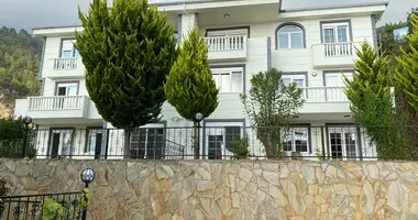 Villa 8 Zimmer mit Parkplatz, mit Schwimmbad, mit Bergblick in Alanya, Türkei