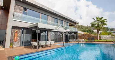 Villa 5 room villa with parking, with furniture, with air conditioning in Alanya, Turkey