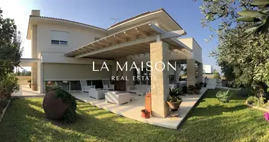 Maison 4 chambres avec Climatiseur, avec Piscine, avec Jardin dans Latsia, Chypre