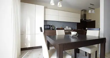 Apartamento 3 habitaciones en Varsovia, Polonia