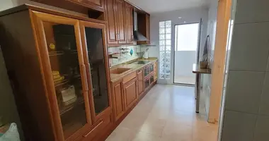Apartamento 4 habitaciones en Valencia, Španjolska
