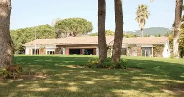 Villa 4 bedrooms in Sant Vicenc de Montalt, Spain