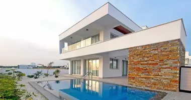Villa 4 habitaciones con Terraza, con Piscina, con área protegida en Paphos District, Chipre