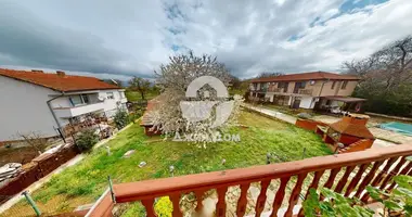3 bedroom house in Poroy, Bulgaria