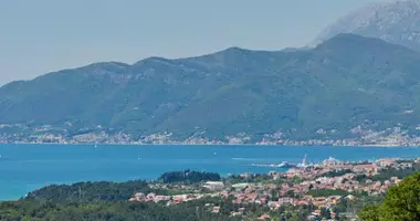 Villa  con Junto al mar en Gradiosnica, Montenegro